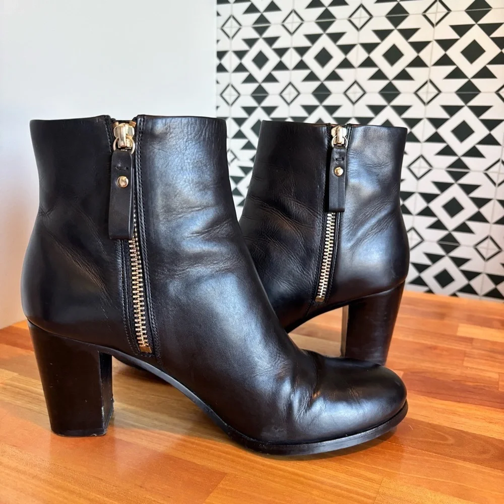 & Other Stories Black Leather Rounded Toe Ankle Boot Gold Zipper Women's Size 9